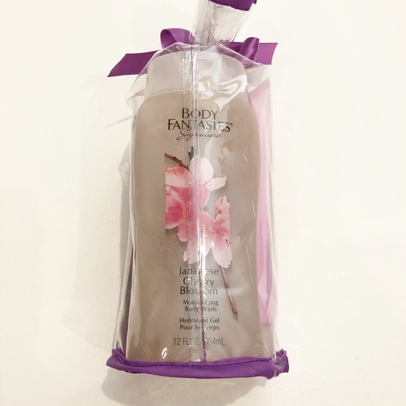 NEW Body Fantasies Luxury Gift Bag Cherry Blossom - Picture 3 of 7